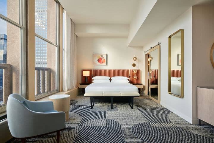 Room 26 of 145