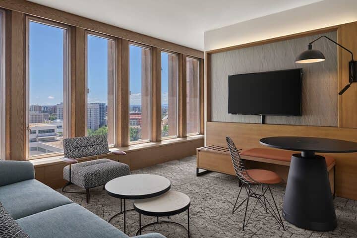 Room 34 of 145